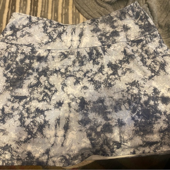 Zero Restriction Tennis Skort Small - Picture 2 of 5